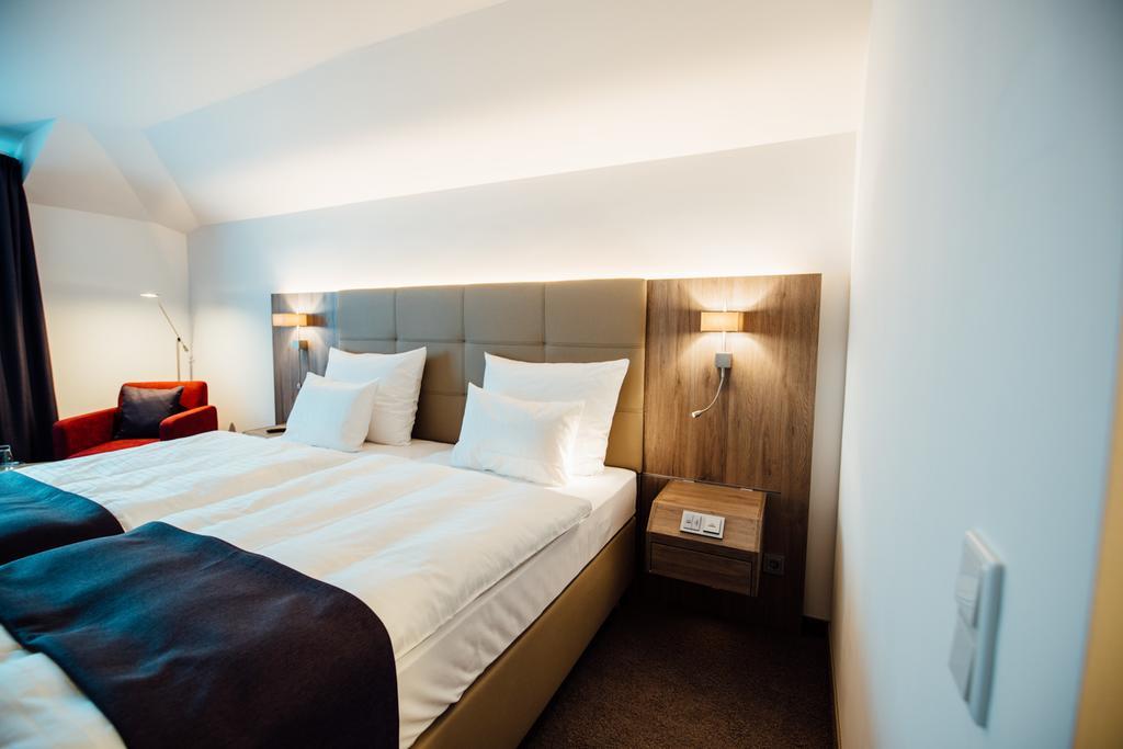 אוברהאוזן Hotel Schmachtendorf מראה חיצוני תמונה